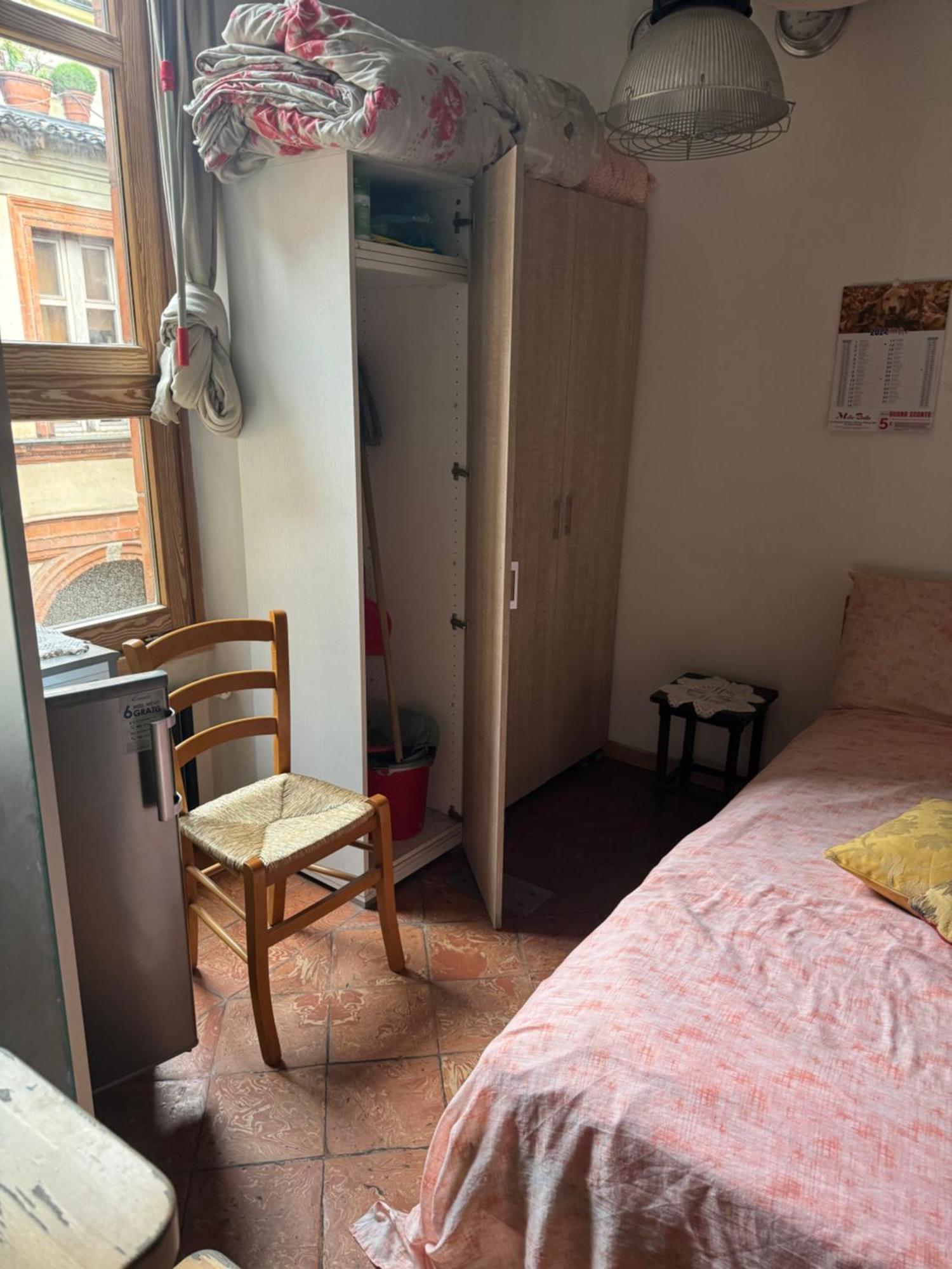 Free 30 Minutes Preemptive Cognitive Disconnect Therapy Price Location Real Duomo Palace Mini Suite Milan Exterior photo