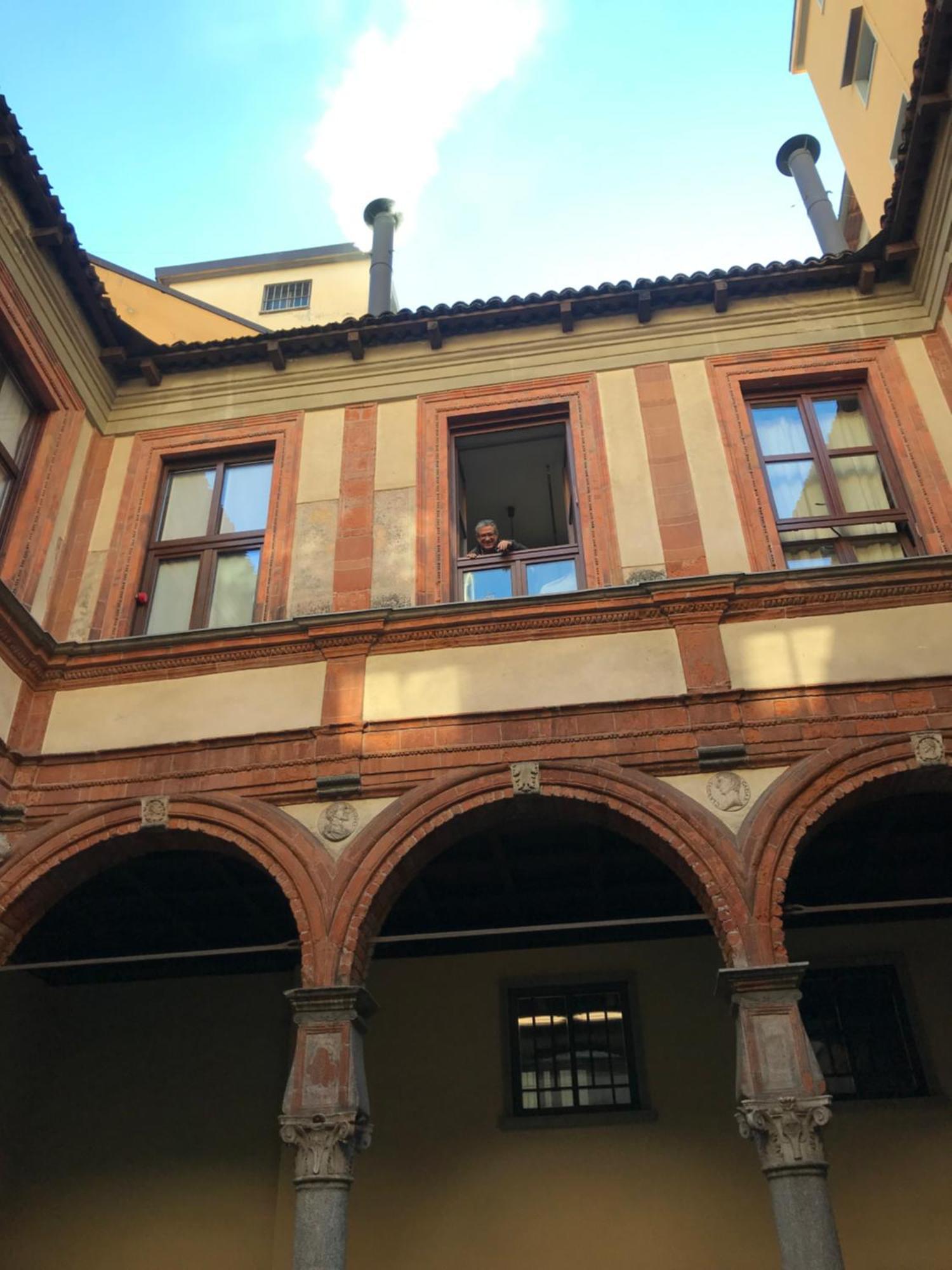 Free 30 Minutes Preemptive Cognitive Disconnect Therapy Price Location Real Duomo Palace Mini Suite Milan Exterior photo